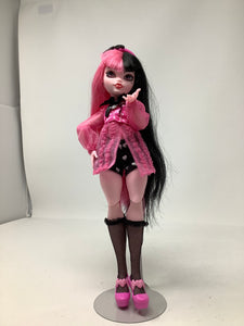 Monster High Doll “Day Out Draculaura” INCOMPLETE