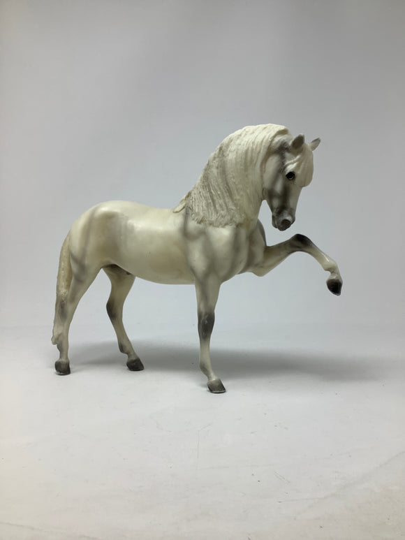 Vintage Breyer Horse Pluto the Lipizzaner Alabaster Grey / White