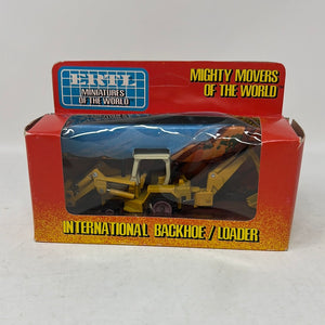 ERTL Mighty Movers Of The World: International Backhoe / Loader