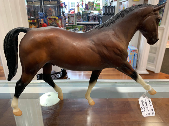 Breyer Horse: Traditional 'Borodino II Hanoverian'