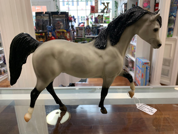 Breyer Horse: Traditional 'Greystreak Action Arabian' #899