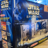Star Wars Micro Machines EPISODE 1 Podracer Hanger Bay Action Fleet Playset #050317